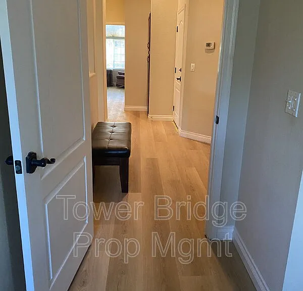 12040 Gold Pointe Ln — Photo 18