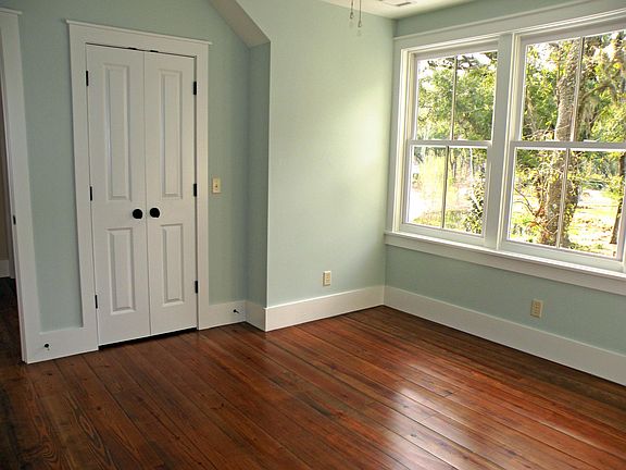 4th image of 13 Habersham Park