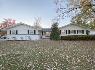 1706 Reynolds Dr, Charleston, IL