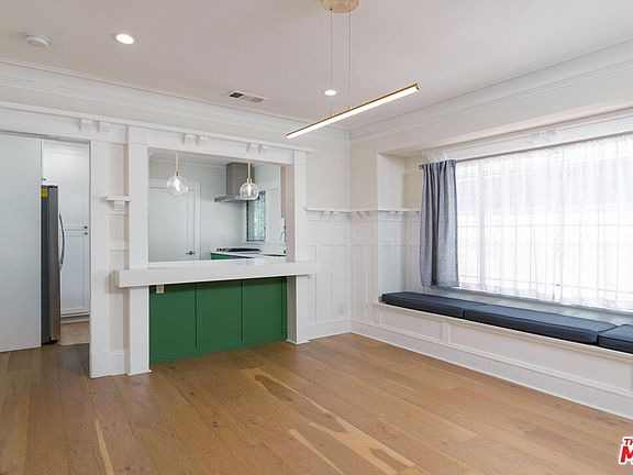 5th image of 2191 W 31st St