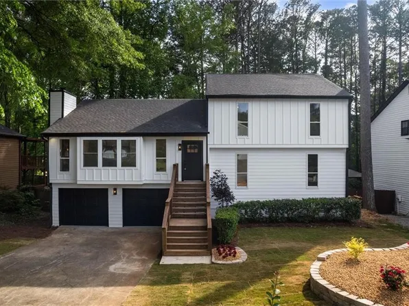 355 McKees Rock Ln, Lawrenceville, GA 30044