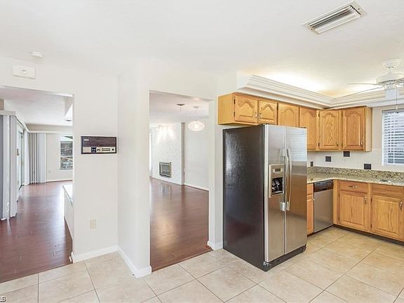 5th image of 608 Sunnyside Ct