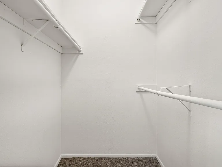 Topanga Canyon Apartments — Photo 7