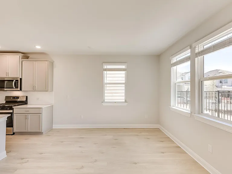 1005 Legend Milton Ln — Photo 13