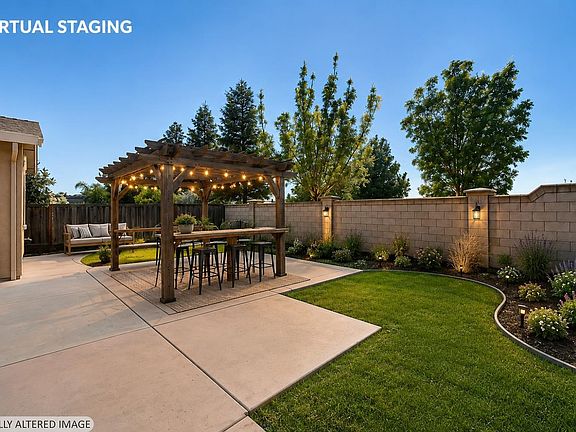 5th image of 402 Crimson Cir