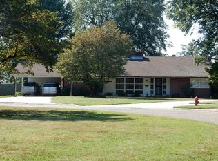 11 Bel Air Dr, Sikeston, MO 63801
