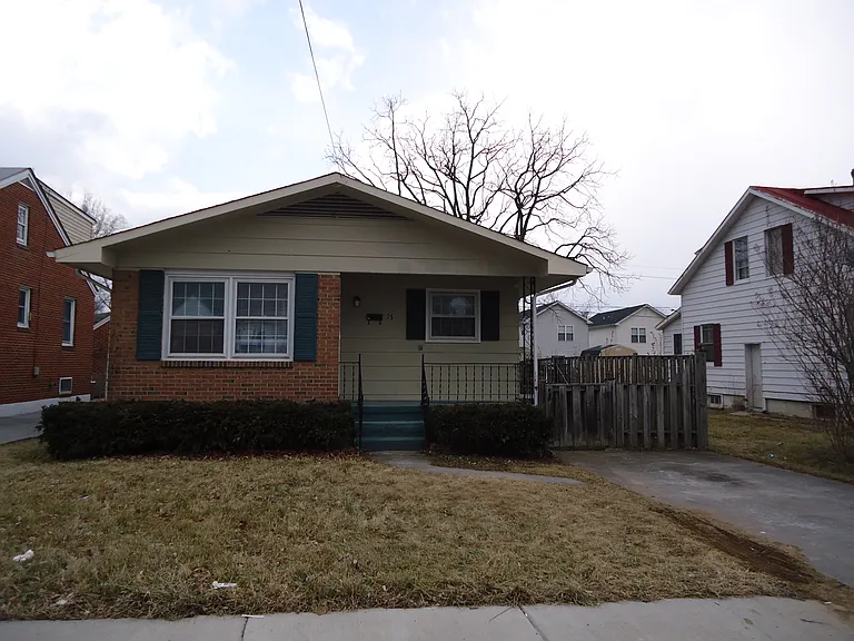 15 N Purcell Ave — Photo 9