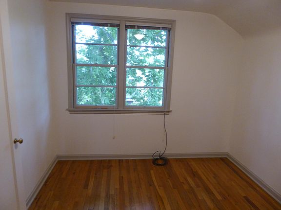 5th image of 753 E Wilson Ave