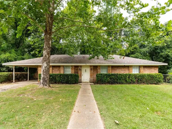 536 Woodlore Dr, Chickasaw, AL 36611