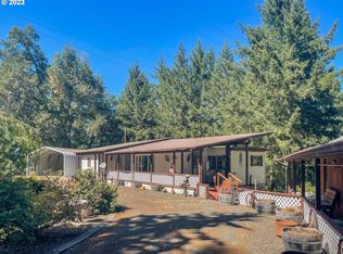 7109 Oak Hill Rd, Roseburg, OR 97471