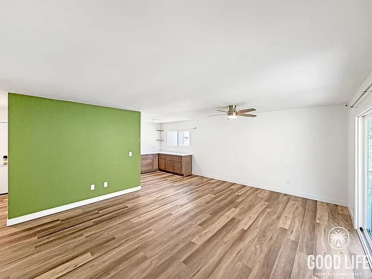 9458 Cathywood Dr — Photo 5