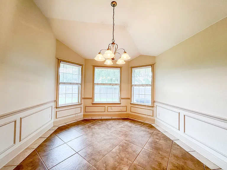 6000 Boxelder Trl — Photo 6