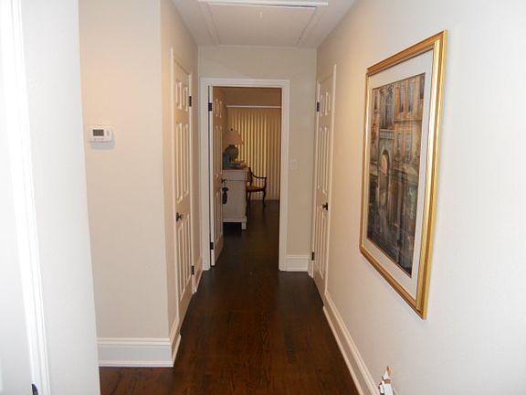 2nd image of 511 Oak Ave