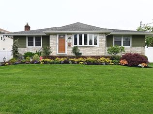 2089 Monroe Ave, Bellmore, NY 11710