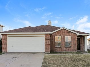 565 Keble Dr, Crowley, TX 76036