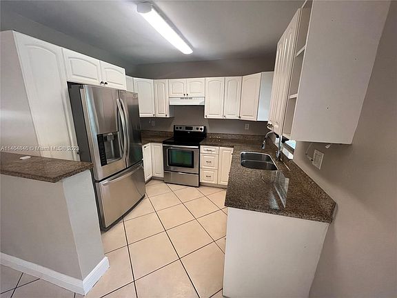 3rd image of 7770 Kismet St