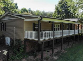 4926 28th Street Cir NE, Hickory, NC 28601