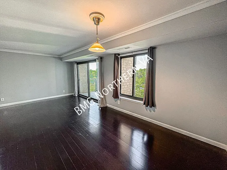 3100 S Manchester St #811 — Photo 5