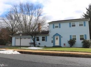 401 W Elmwood Ave, Mechanicsburg, PA