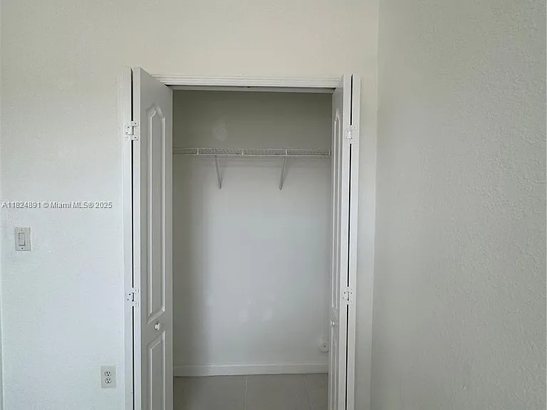 1536 SE 25th St #206 — Photo 13