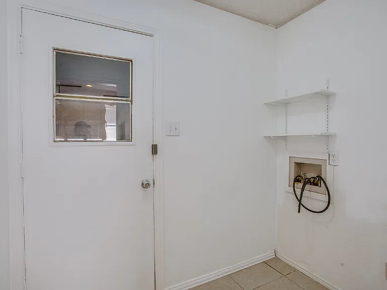 5613 16th Pl — Photo 13