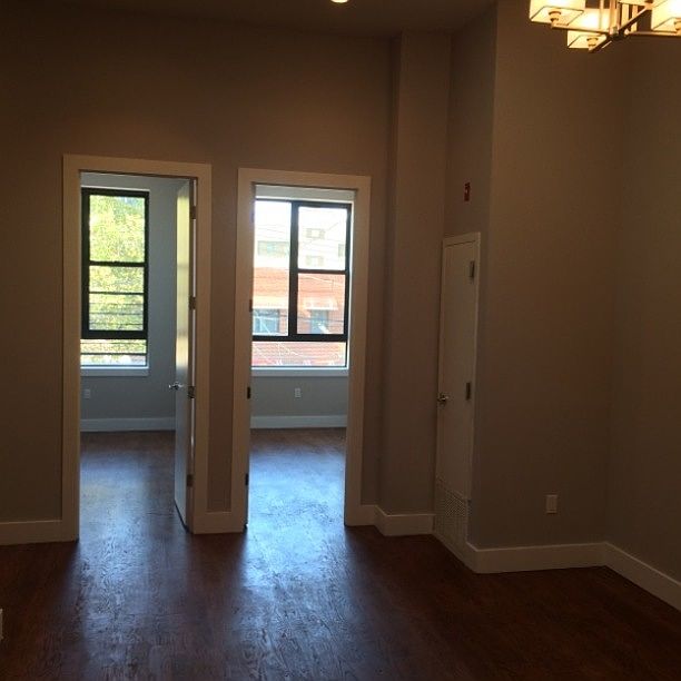 2nd image of 918 Hart St #1WE