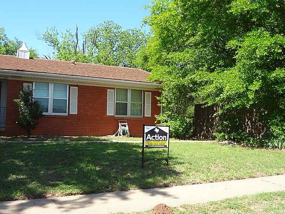 2nd image of 303 Mistletoe Dr