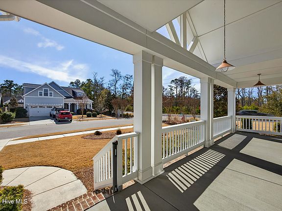 5th image of 105 Helmsman Drive