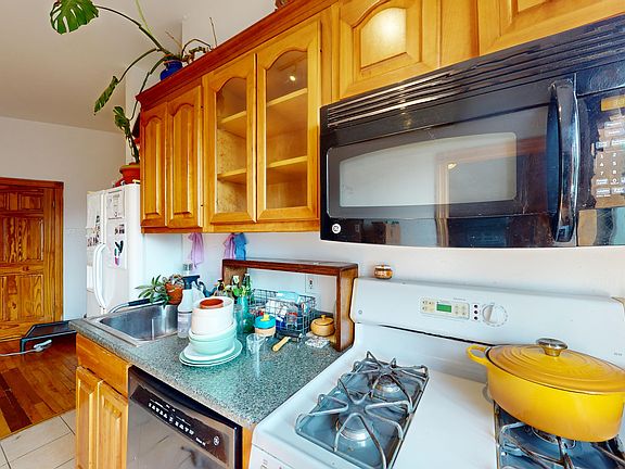 4th image of 221 Saint James Pl APT 3B