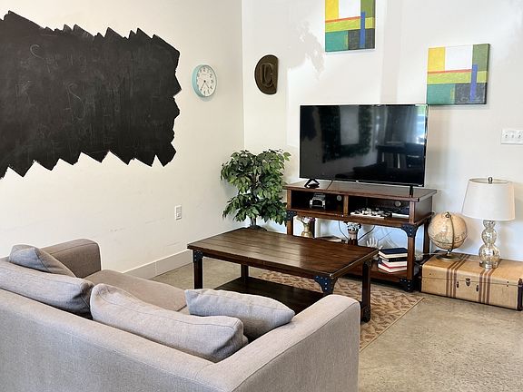 4th image of 374 Herron Dr APT 3