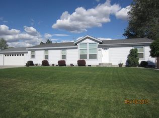 450 E Edison St, Connell, WA 99326