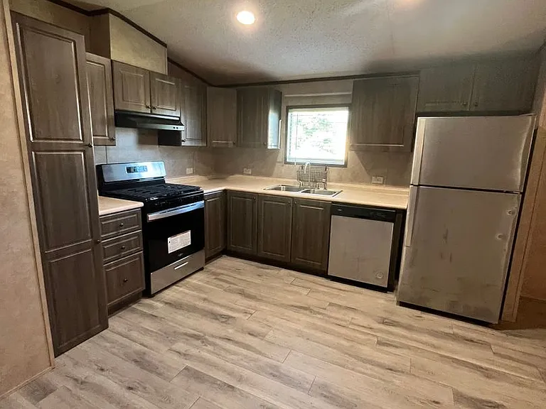 764 Wilson Dr — Photo 34