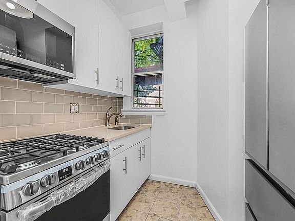2nd image of 4380 Vireo Ave APT L1