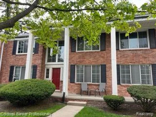 32718 Grand River Ave, Farmington, MI 48336