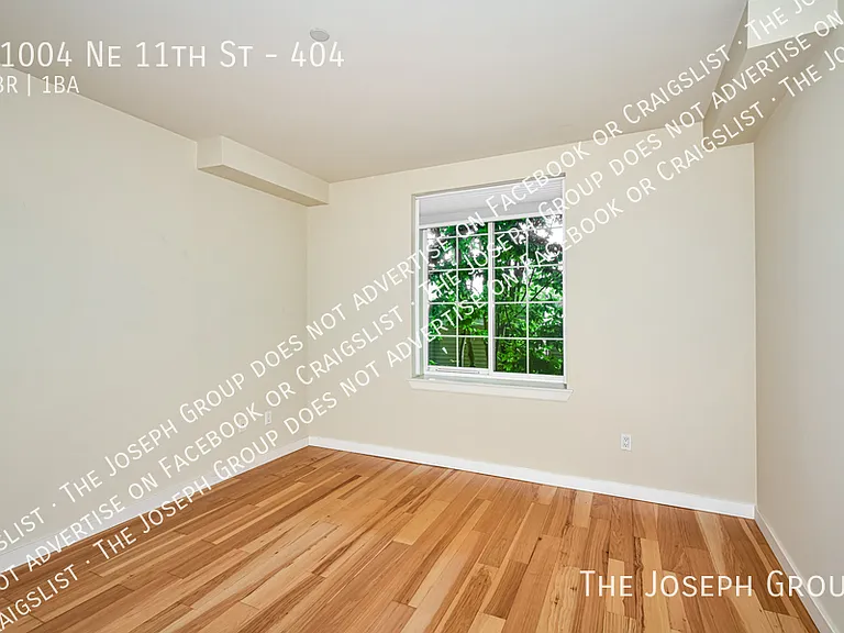 11004 NE 11th St #404 — Photo 9