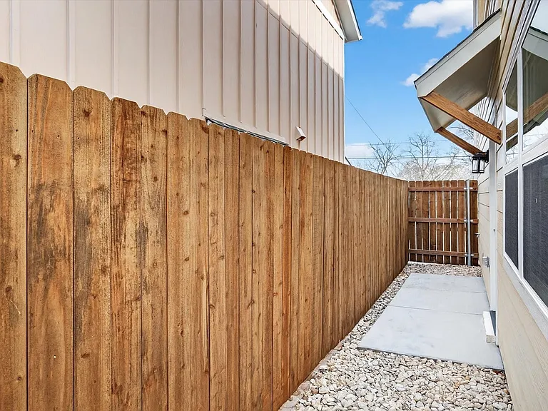 502 E Kimball St #2 — Photo 30