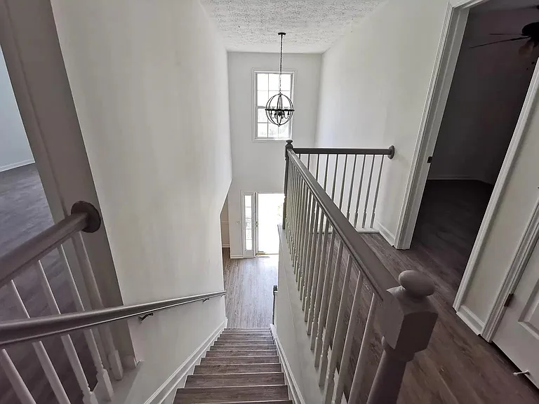 1844 Kristen Ct — Photo 21