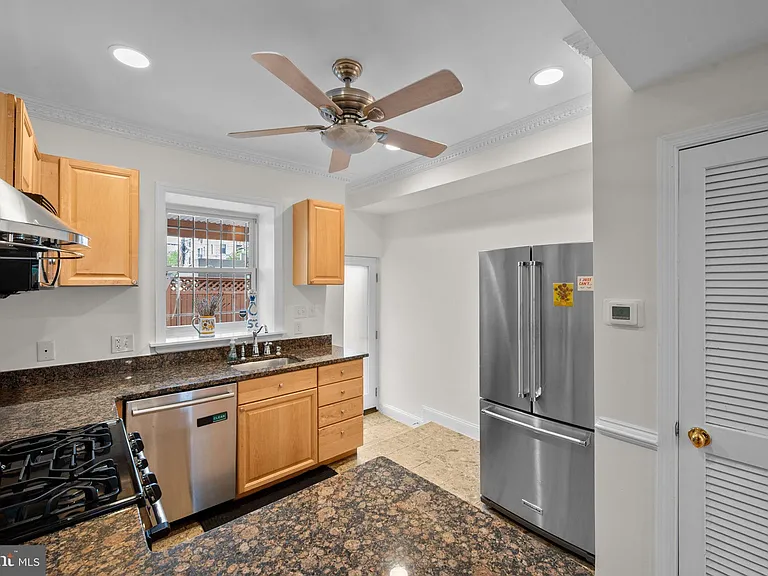 1010 W St NW — Photo 15