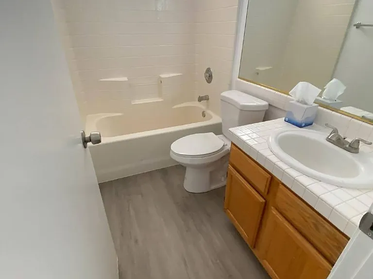 1559 Courtney Place — Photo 27