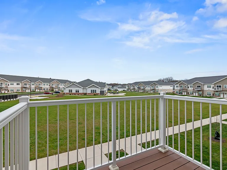 Rock Pointe Village — Photo 10