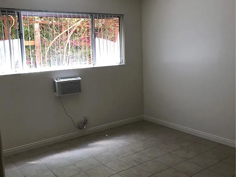 611 E Maple St #3 — Photo 7