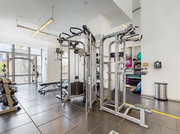 310 West 52nd Street image 13 of 25