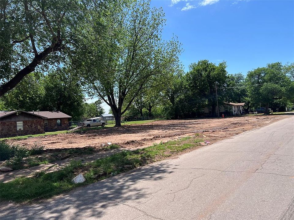 1st image of 627 N 10th St Lot 8