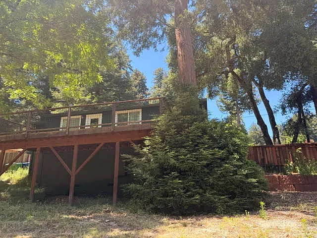276 Woodland Dr — Photo 13