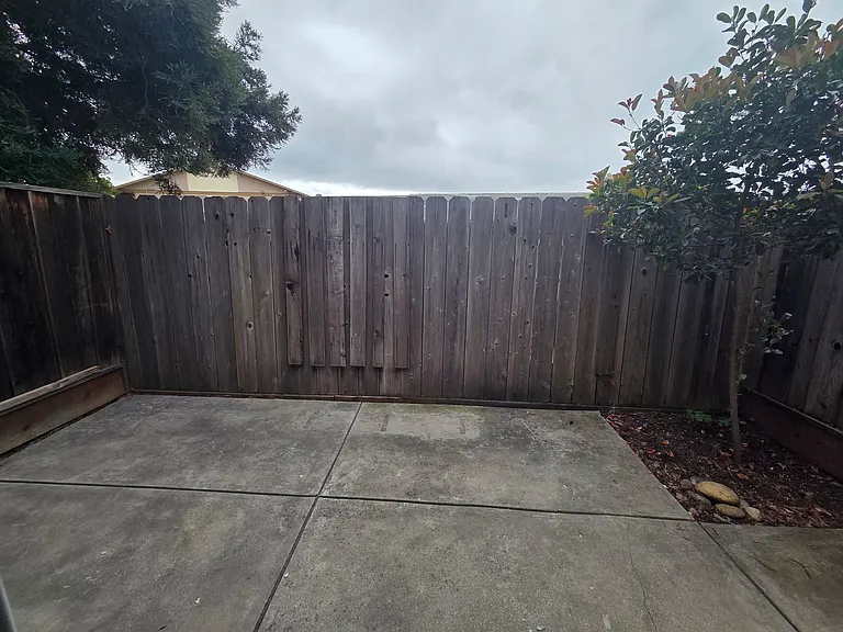 252 Lansing Way — Photo 21