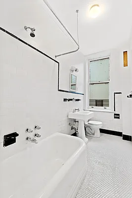 Rented by Compass | media 9