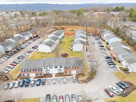 2nd image of 183 Clover Valley Cir