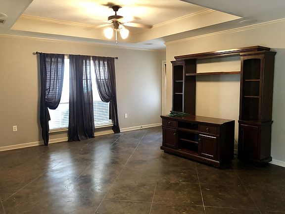 5th image of 37489 Parkwood Ave