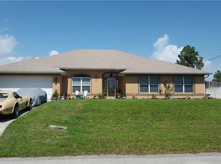 906 Dixie Ave, Lehigh Acres, FL 33936