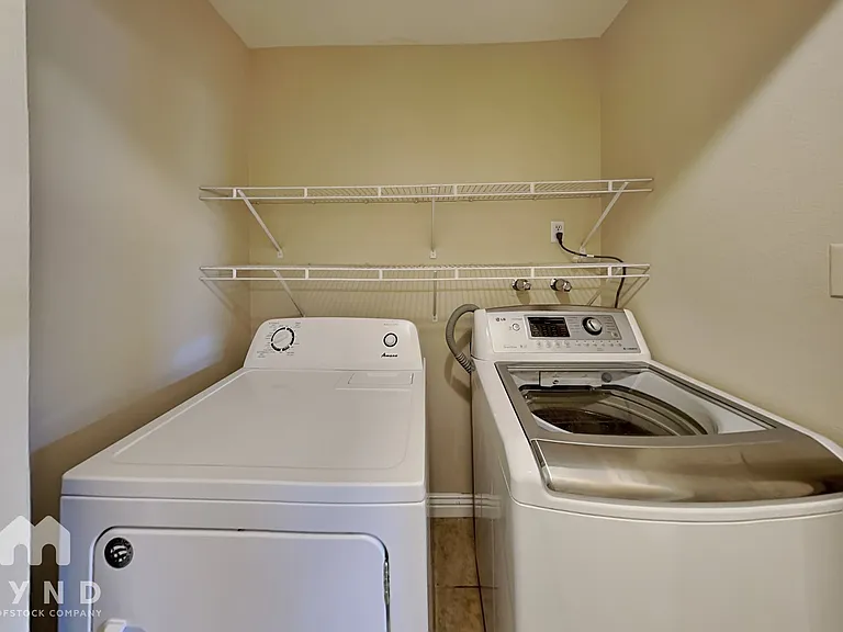 609 Spyglass Ln — Photo 18